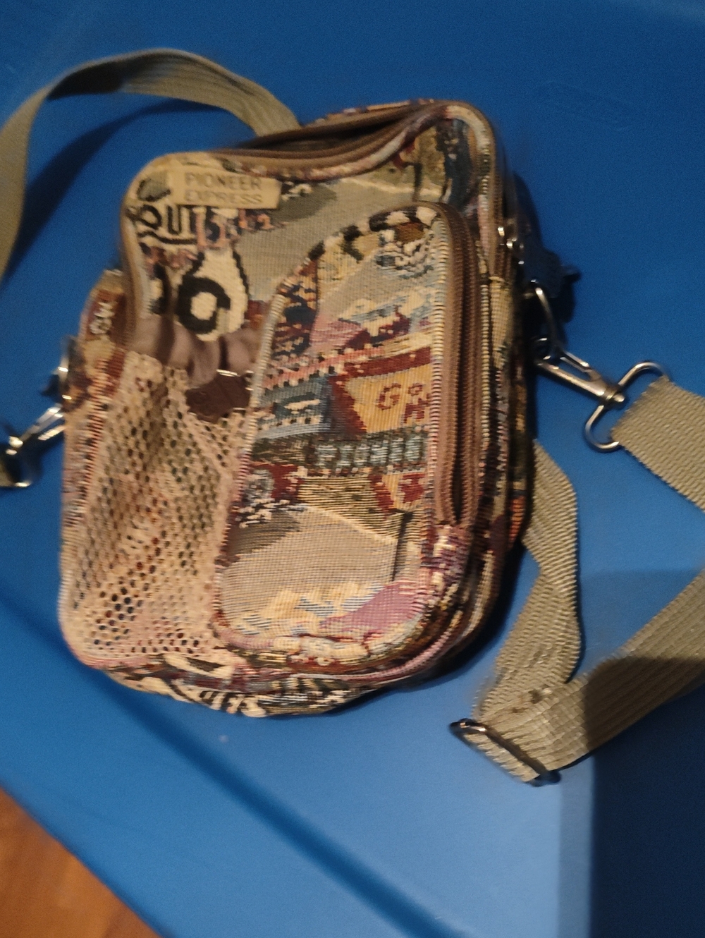 Tapestry Pattern Crossbody Shoulder Bag - Beige